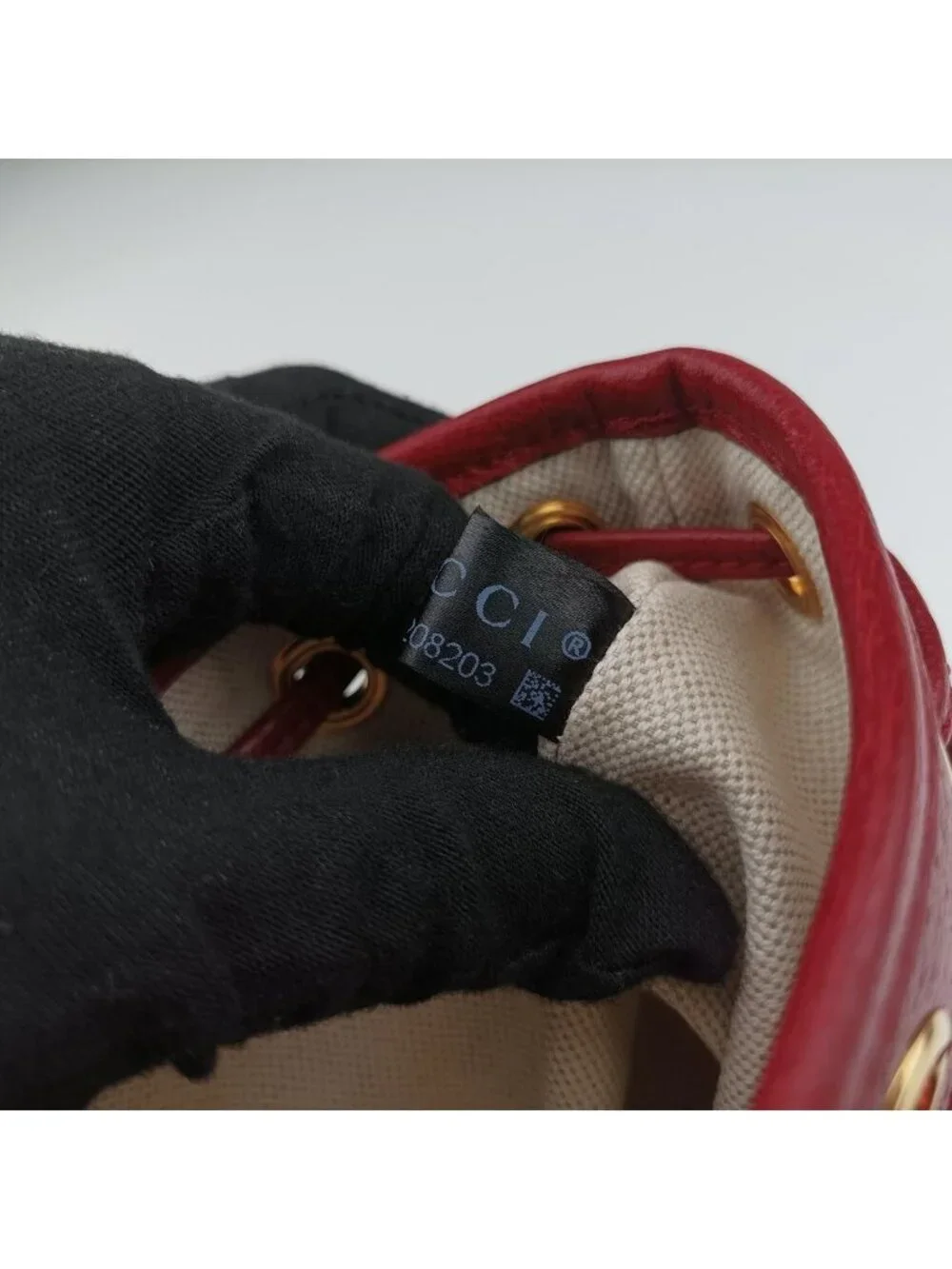 Gucci brand color